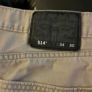 Men’s Levi khaki jeans
